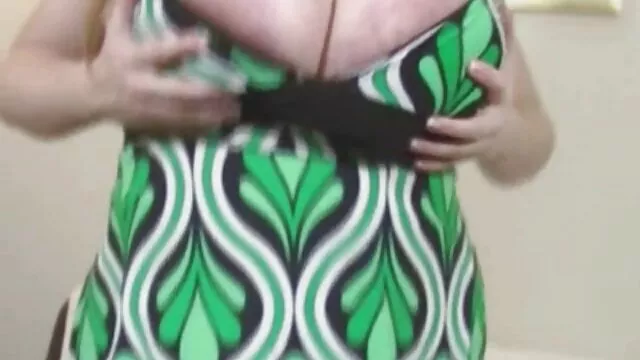 Dominante MILF Misa reife frauen nackt in der sauna hat backstage Spaß mit tee