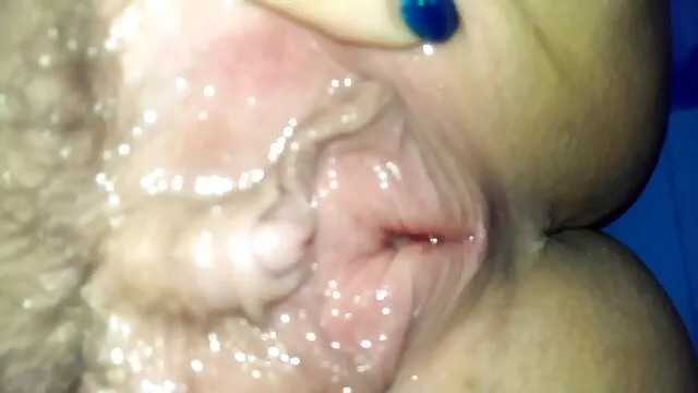 Twistys Hart - reife frauen zeigen sich nackt Staci nimmt eine heiße Last